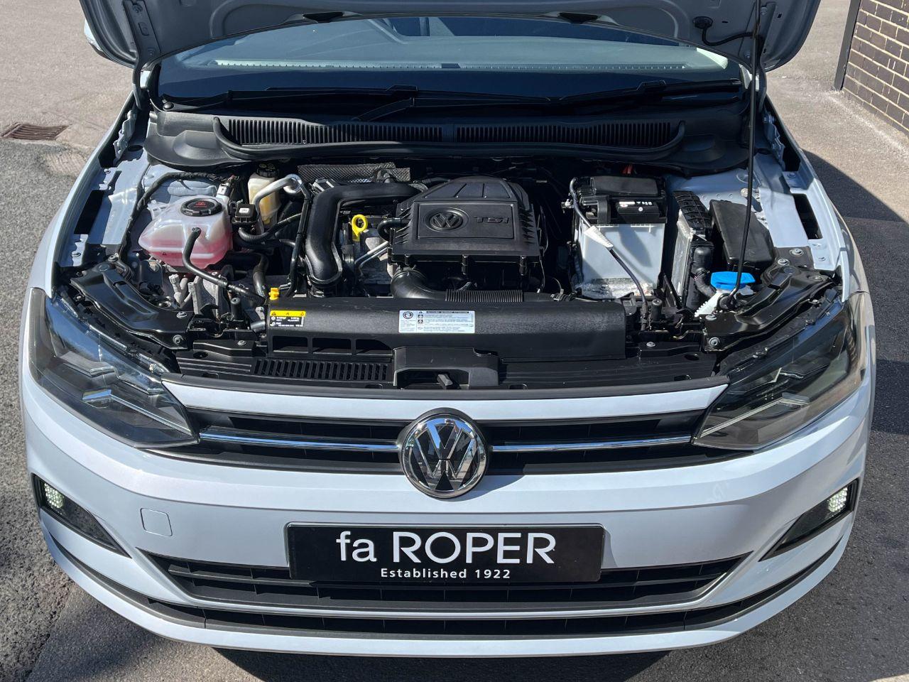 Volkswagen Polo 1.0 TSI SE DSG Automatic 95ps Hatchback Petrol White Silver Metallic