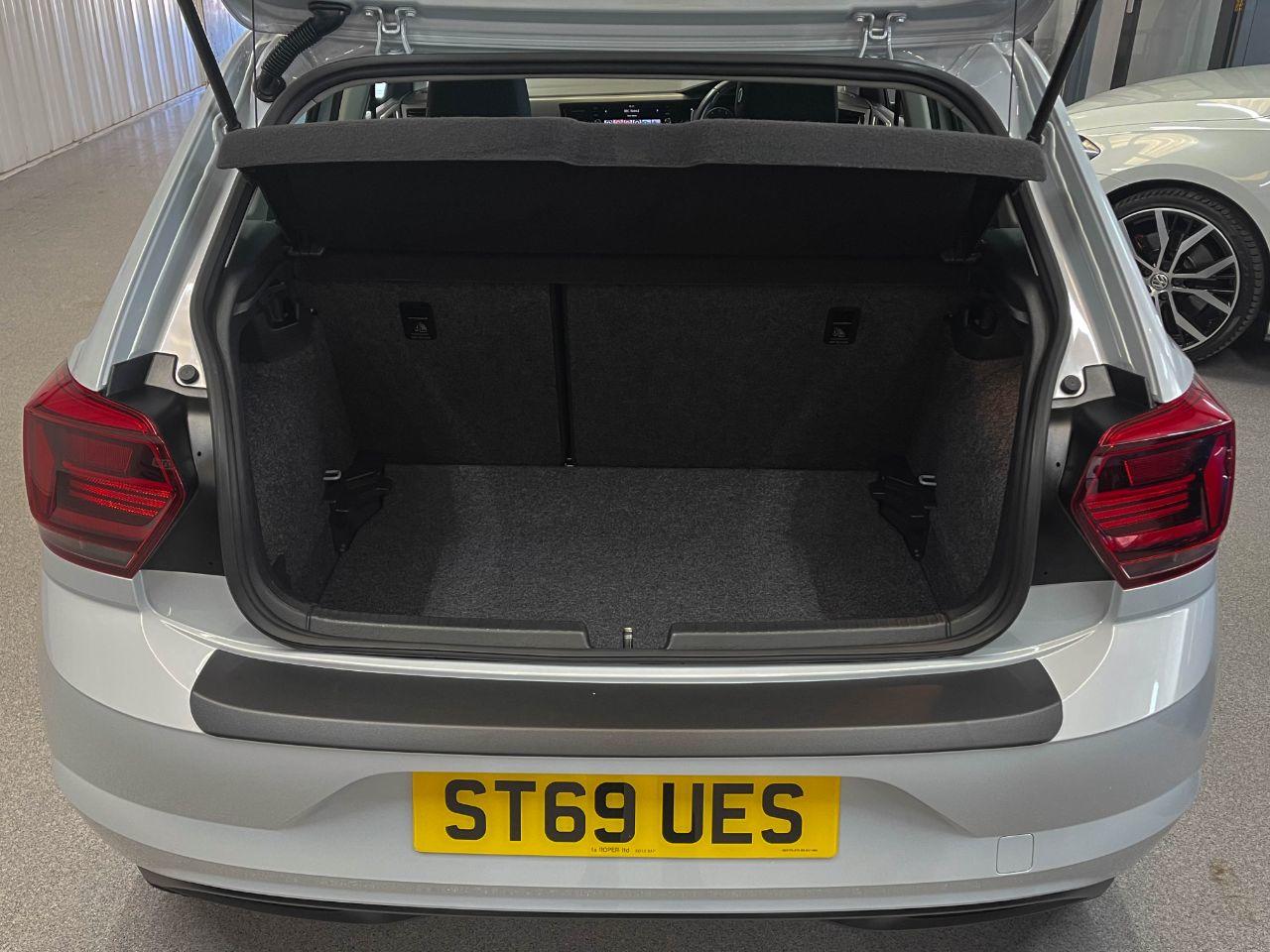 Volkswagen Polo 1.0 TSI SE DSG Automatic 95ps Hatchback Petrol White Silver Metallic