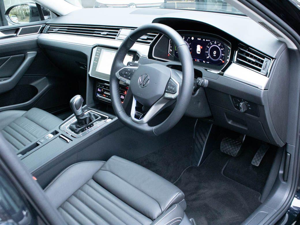 Volkswagen Passat Estate 1.4 TSI PHEV GTE Advance DSG Auto Estate Petrol / Electric Hybrid Deep Black Pearl