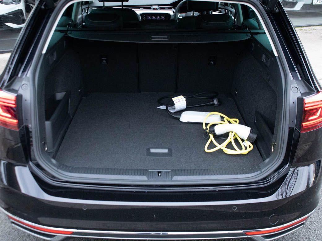Volkswagen Passat Estate 1.4 TSI PHEV GTE Advance DSG Auto Estate Petrol / Electric Hybrid Deep Black Pearl