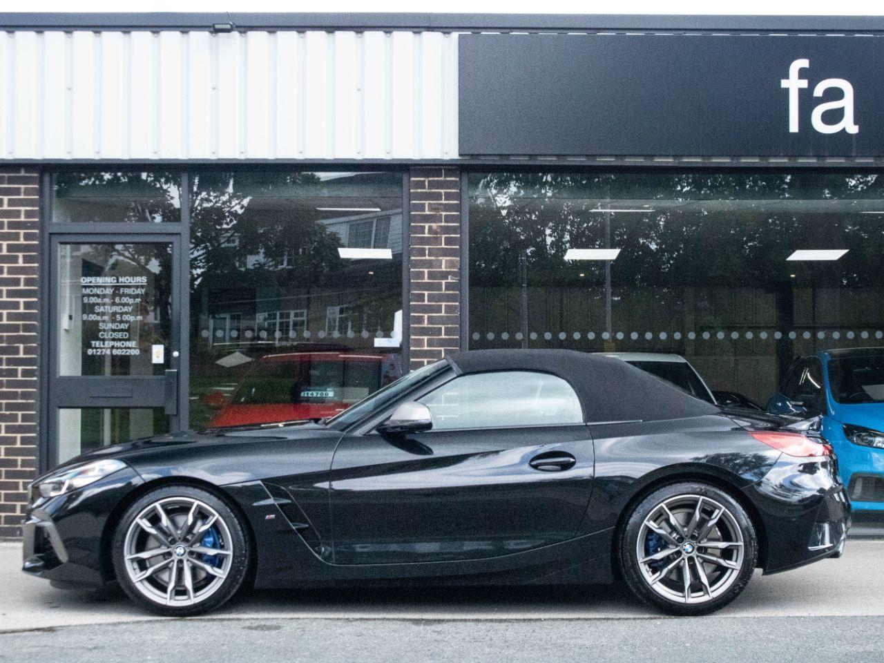 BMW Z4 M40i 3.0 sDrive Auto 340ps Convertible Petrol Black Sapphire Metallic