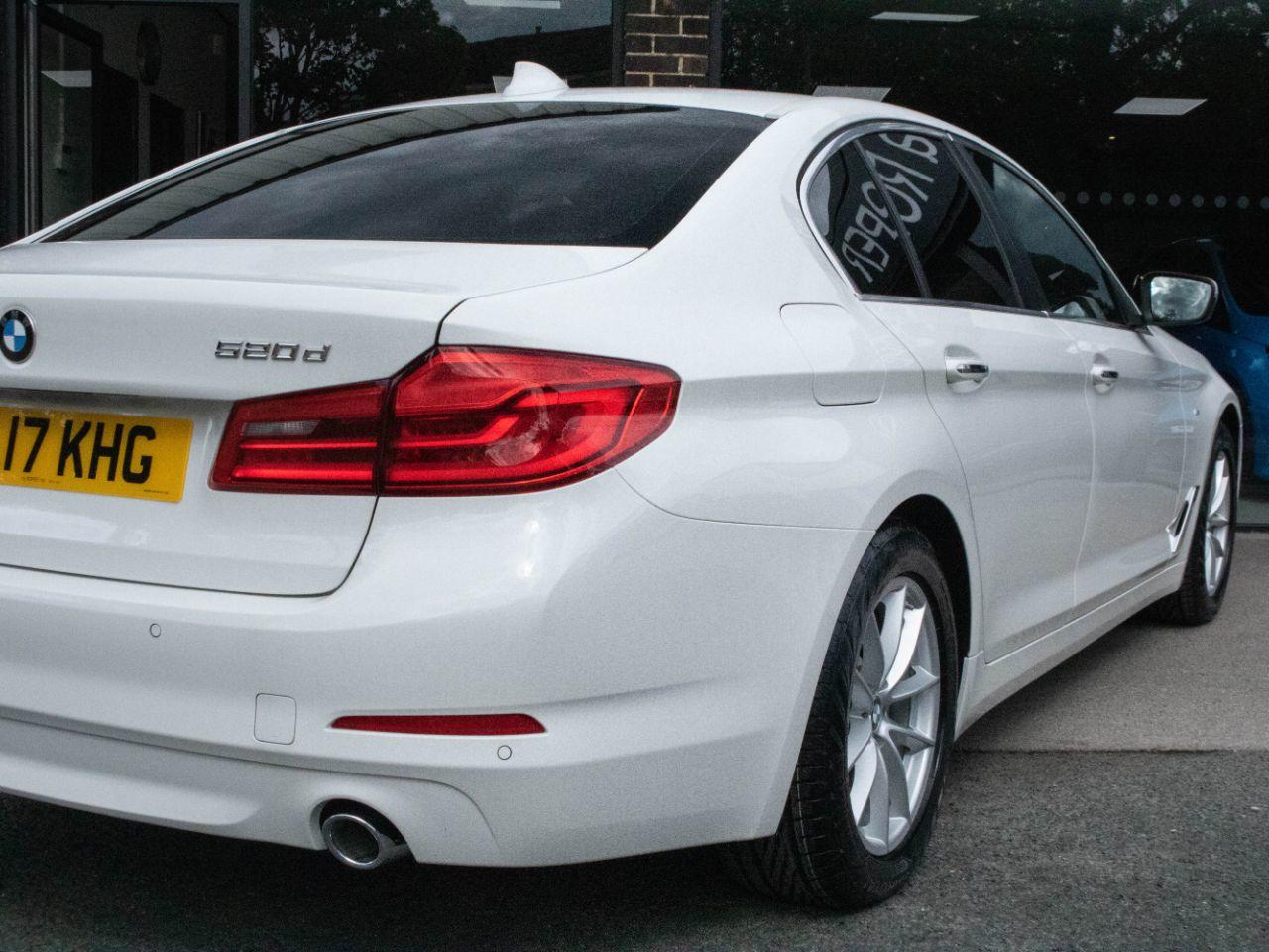 BMW 5 Series 2.0 520d SE Auto 190ps Saloon Diesel Alpine White