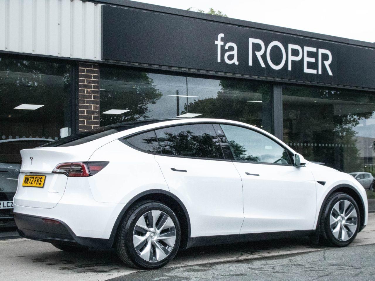 Tesla Model Y Dual Motor Long Range All Wheel Drive Auto MPV Electric Pearl White Multi Coat