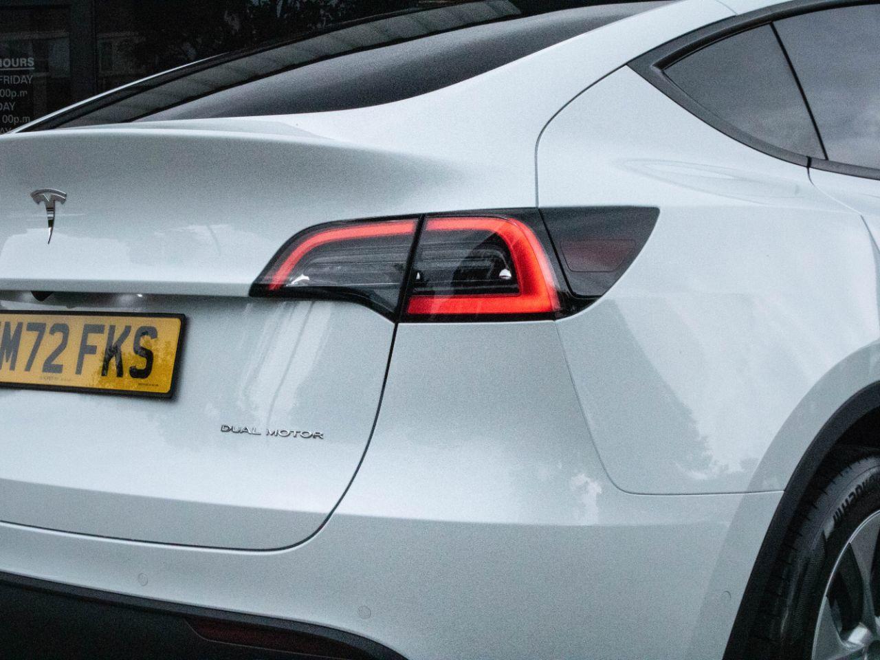 Tesla Model Y Dual Motor Long Range All Wheel Drive Auto MPV Electric Pearl White Multi Coat