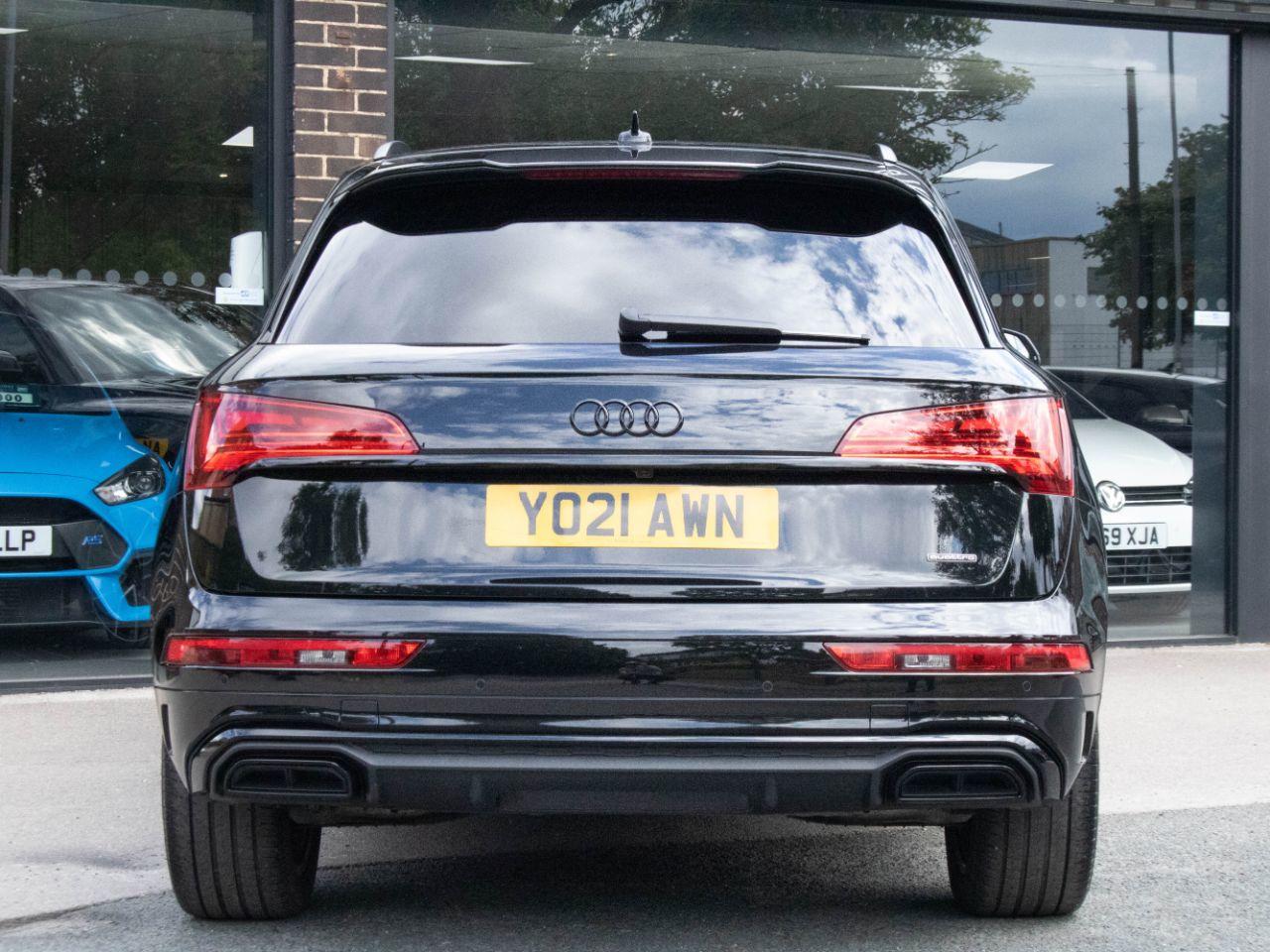 Audi Q5 SUV 2.0 TFSIe 50 quattro Edition 1 S tronic 299ps Estate Petrol / Electric Hybrid Mythos Black Metallic