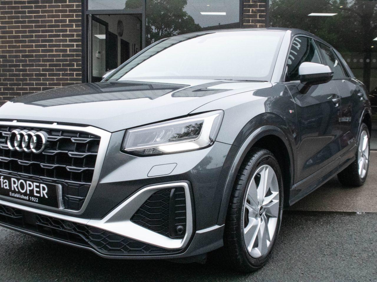 Audi Q2 2.0 TFSI 40 S Line quattro S tronic 190ps Estate Petrol Daytona Grey Metallic