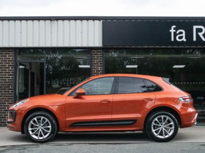 Porsche Macan 2.0 T 4WD PDK Auto 265ps Estate Petrol Papaya Metallic