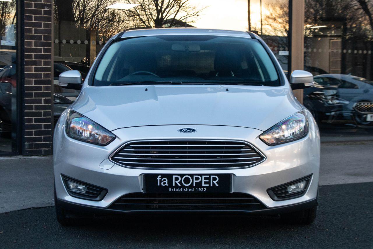 Ford Focus 1.5 Duratorq TDCi Zetec Edition 120ps Hatchback Diesel Moondust Silver Metallic