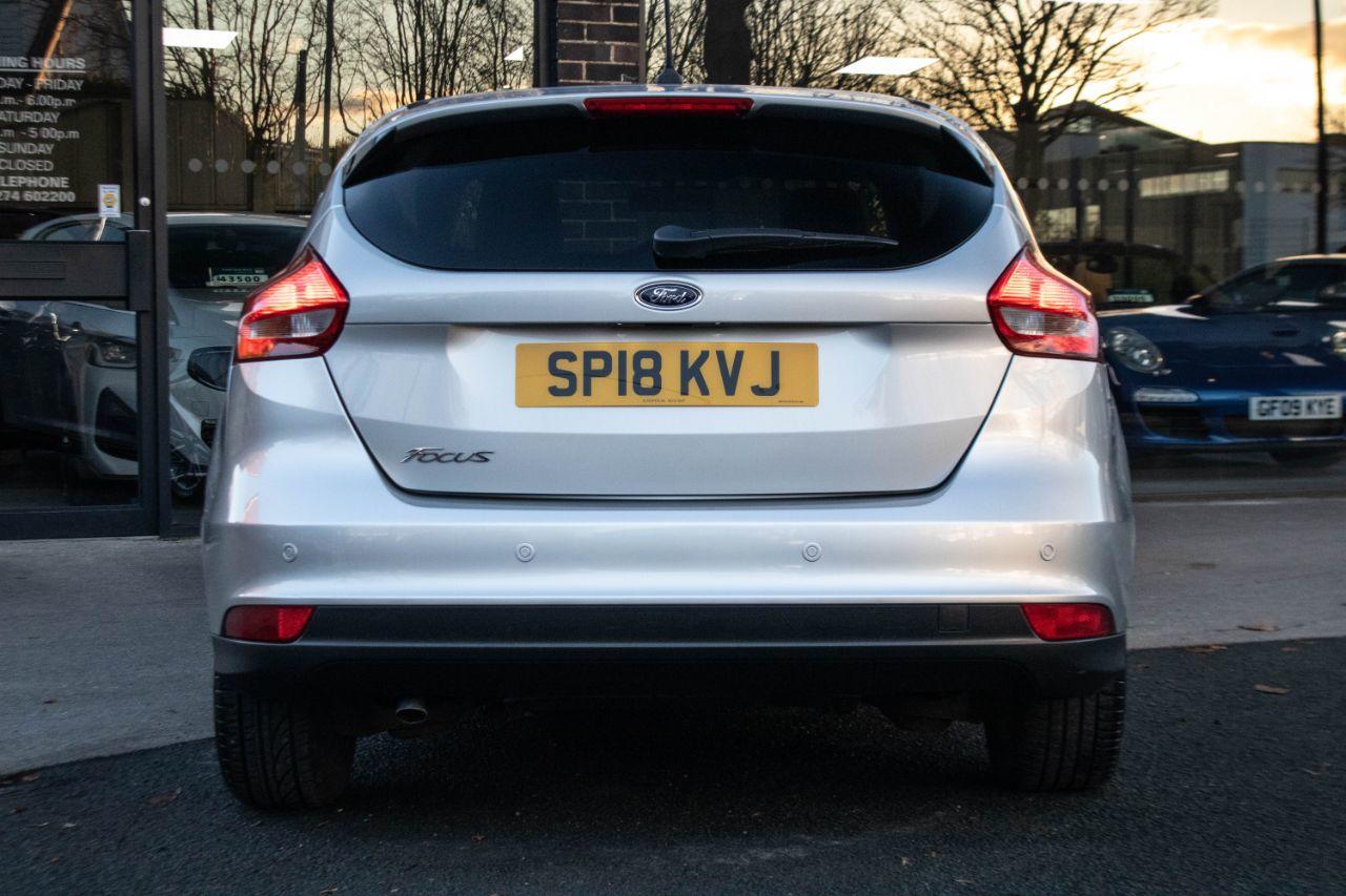 Ford Focus 1.5 Duratorq TDCi Zetec Edition 120ps Hatchback Diesel Moondust Silver Metallic