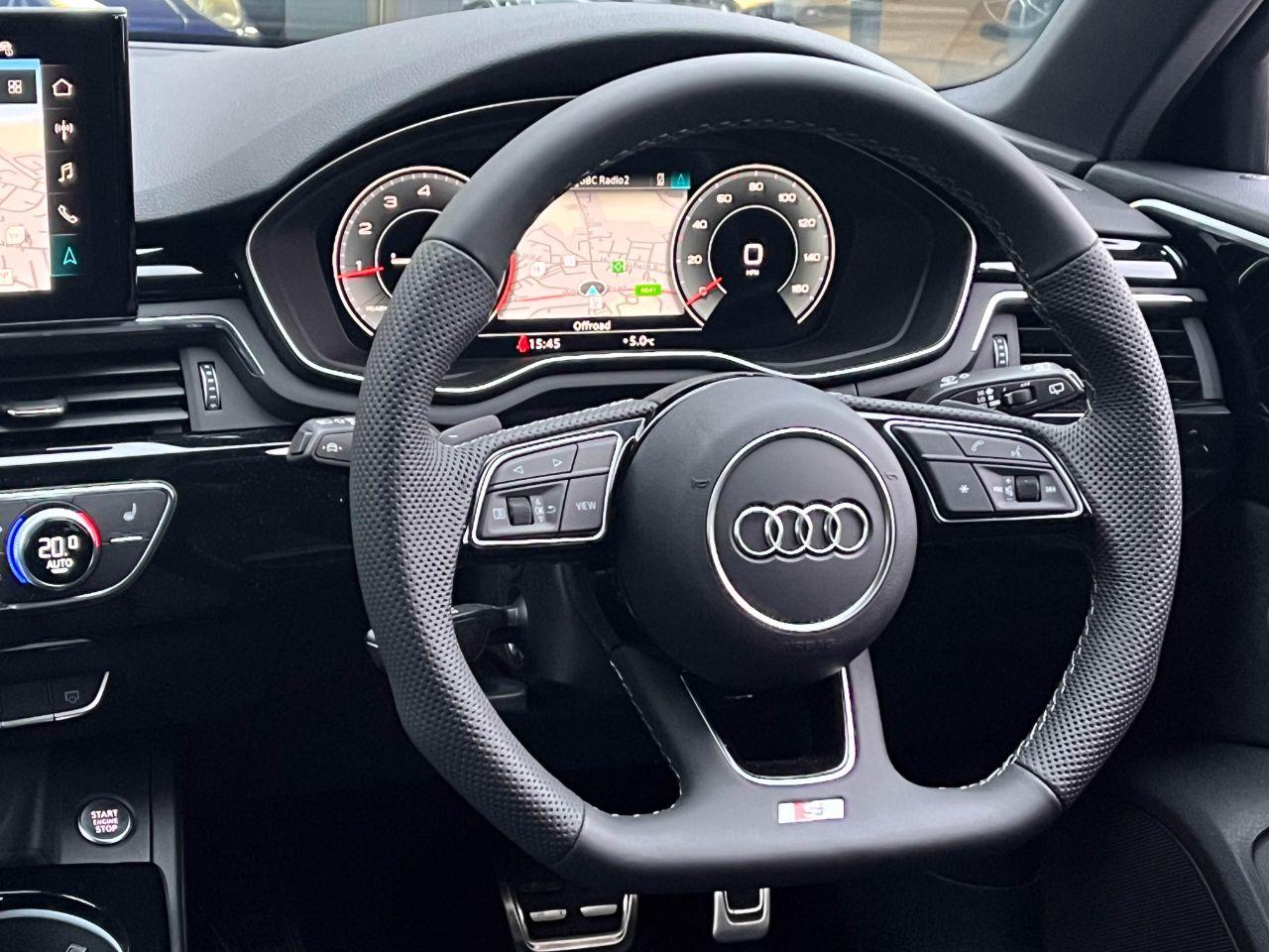 Audi A4 Avant 2.0 TFSI 40 Black Edition S tronic 204ps Estate Petrol Daytona Grey Metallic