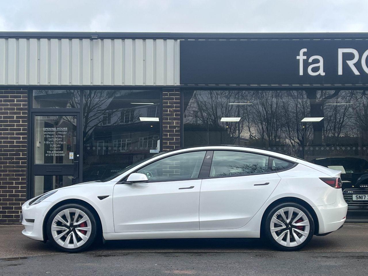 Tesla Model 3 0.0 Long Range Dual Motor All-Wheel Drive Auto Saloon Electric Pearl White Multi Coat