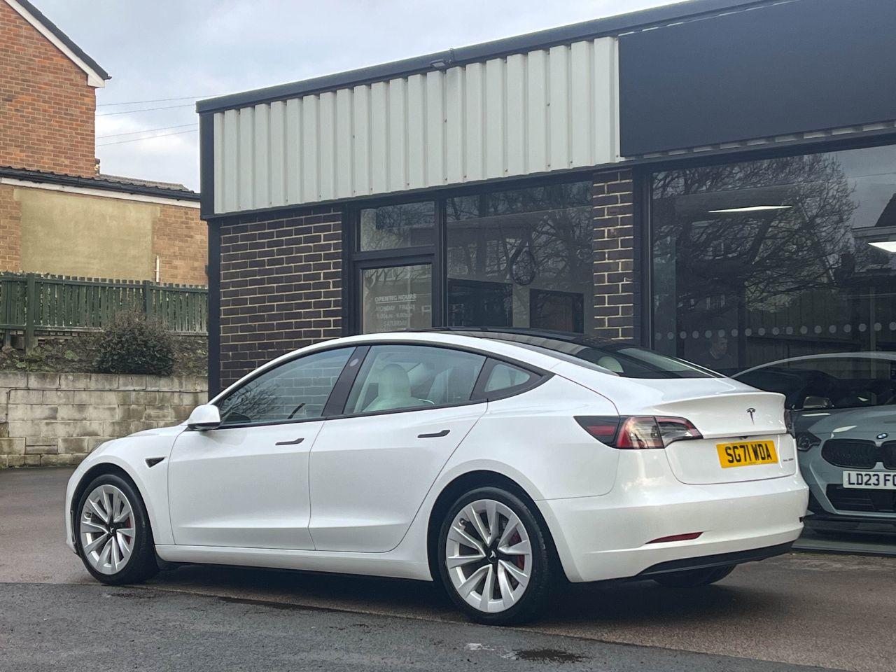 Tesla Model 3 0.0 Long Range Dual Motor All-Wheel Drive Auto Saloon Electric Pearl White Multi Coat