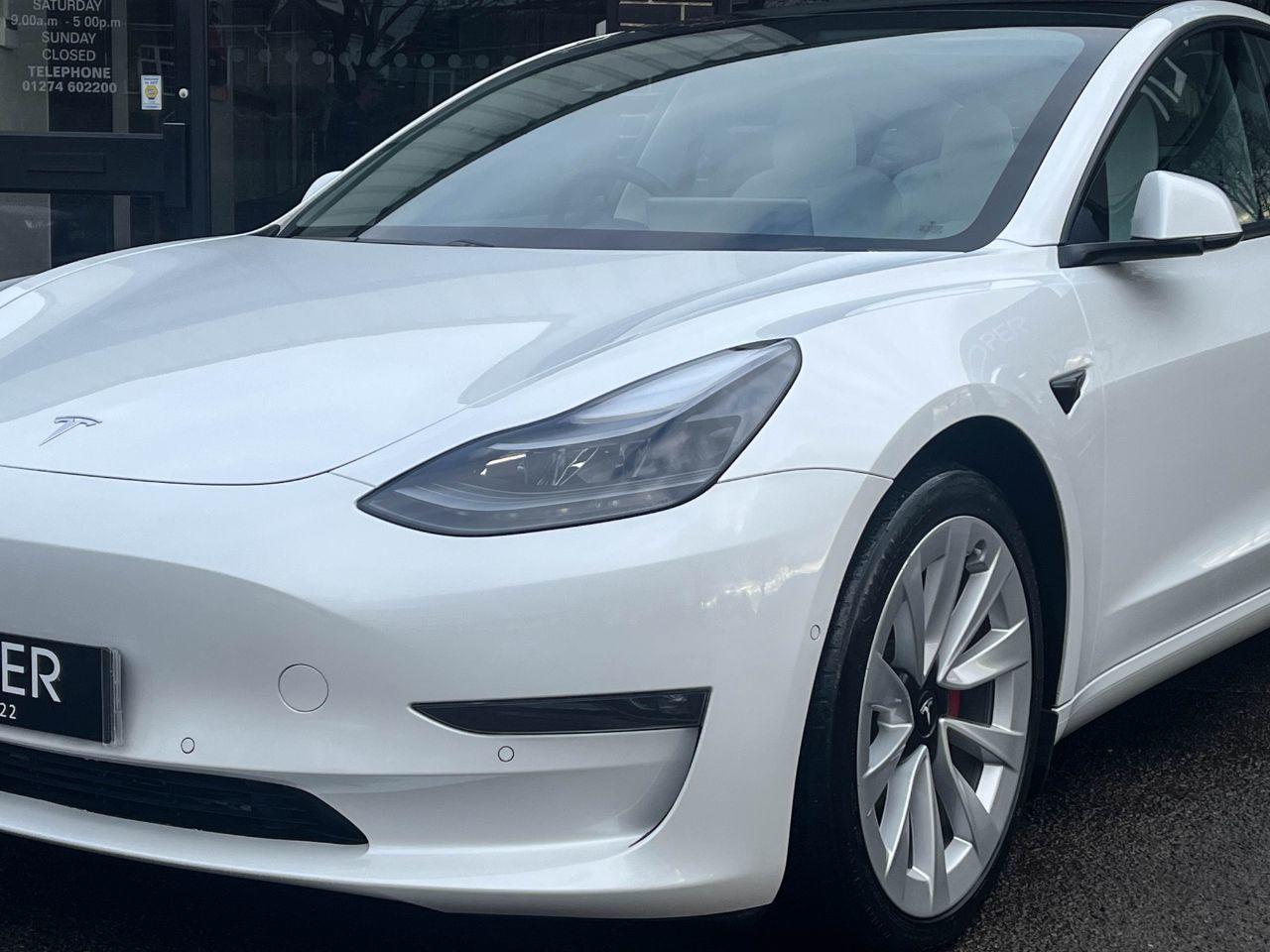 Tesla Model 3 0.0 Long Range Dual Motor All-Wheel Drive Auto Saloon Electric Pearl White Multi Coat