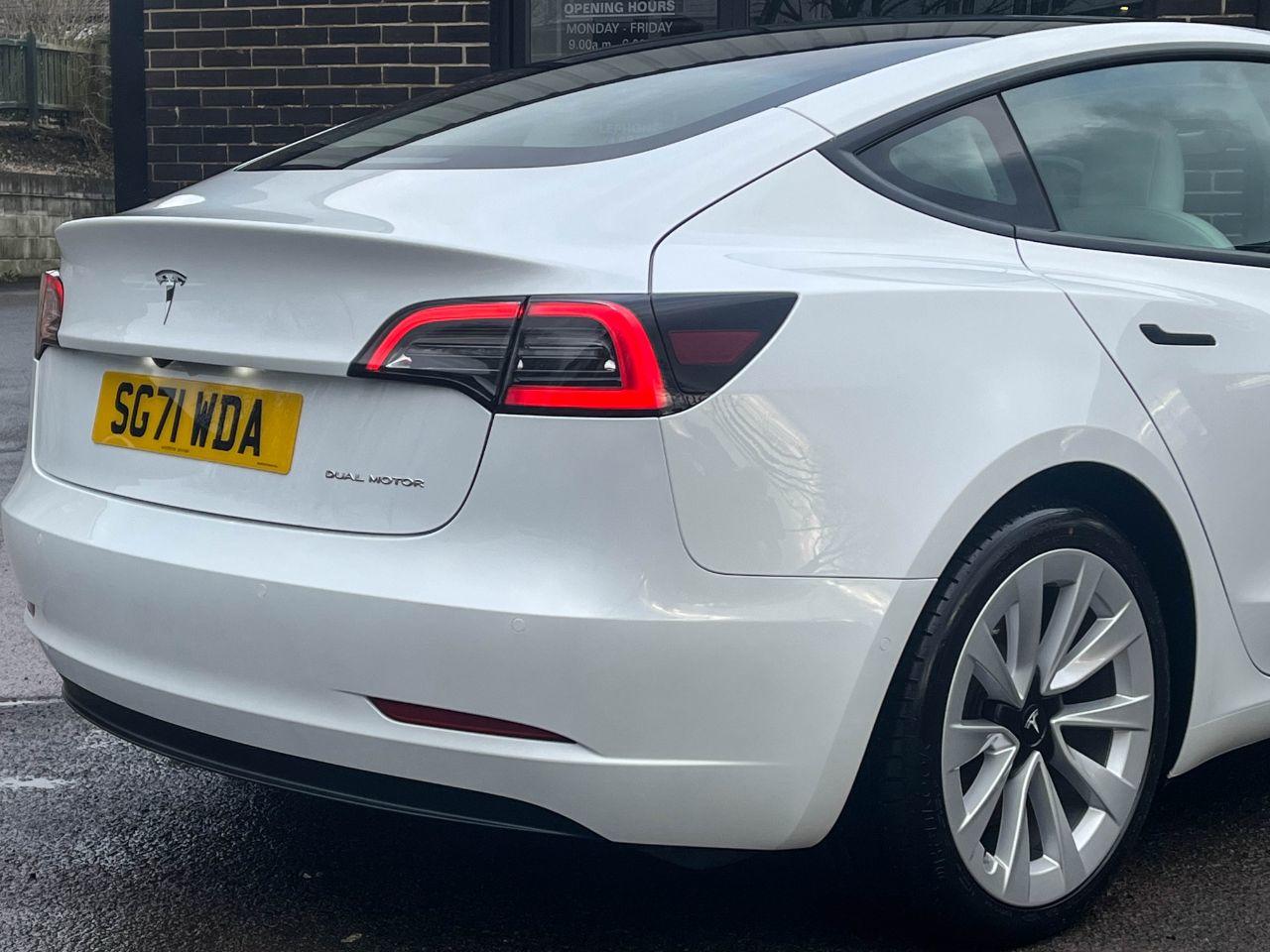 Tesla Model 3 0.0 Long Range Dual Motor All-Wheel Drive Auto Saloon Electric Pearl White Multi Coat