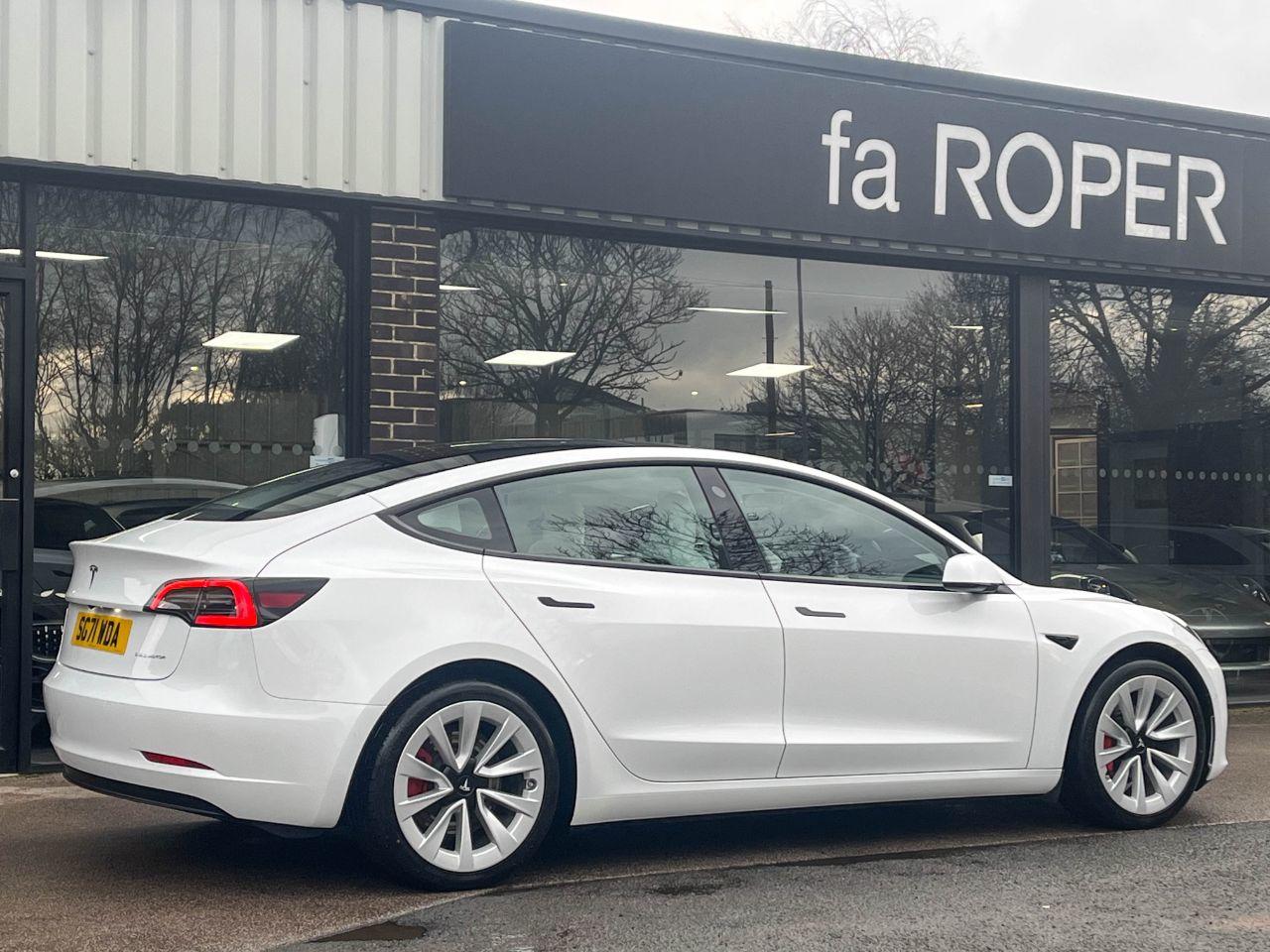 Tesla Model 3 0.0 Long Range Dual Motor All-Wheel Drive Auto Saloon Electric Pearl White Multi Coat