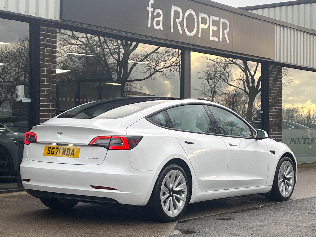 Tesla Model 3 0.0 Long Range Dual Motor All-Wheel Drive Auto Saloon Electric Pearl White Multi Coat