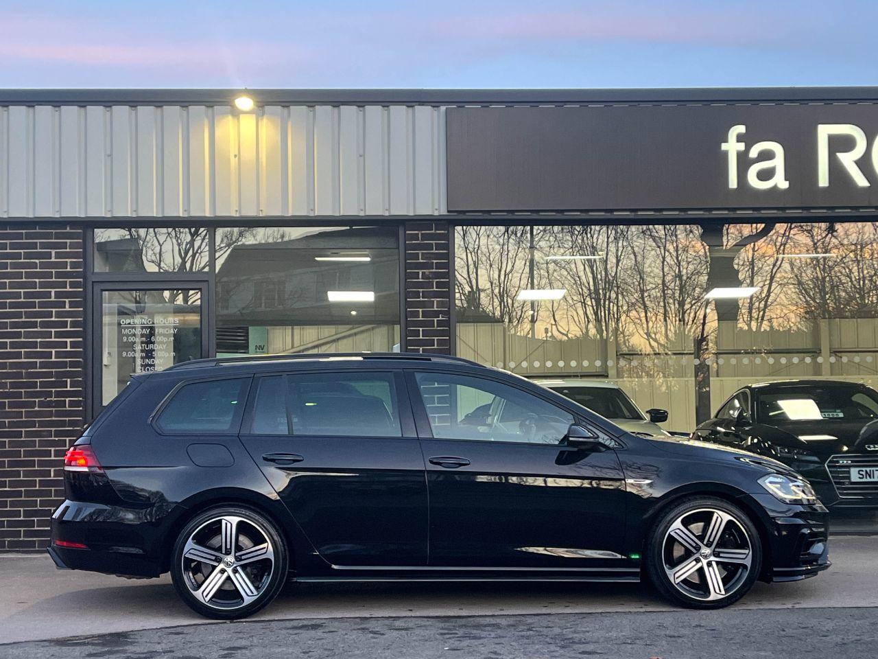 Volkswagen Golf Estate 2.0 TSI R 4MOTION DSG Auto 300ps Estate Petrol Deep Black Pearl