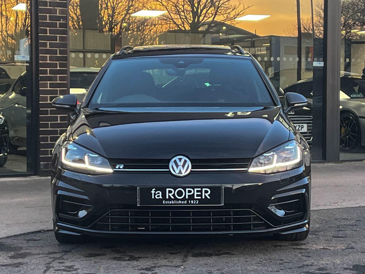 Volkswagen Golf Estate 2.0 TSI R 4MOTION DSG Auto 300ps Estate Petrol Deep Black Pearl