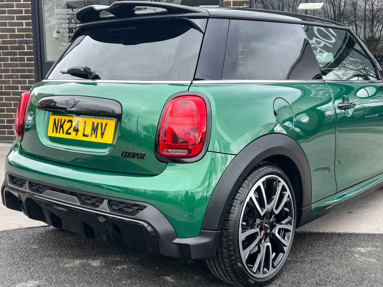 Mini Hatch 1.5 Cooper Sport LCI 3 door Auto 136ps Hatchback Petrol British Racing Green Iv Metallic