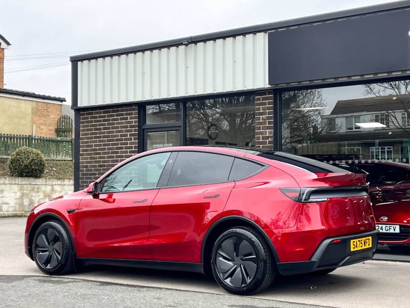 Tesla Model Y   Registered:2025(75)