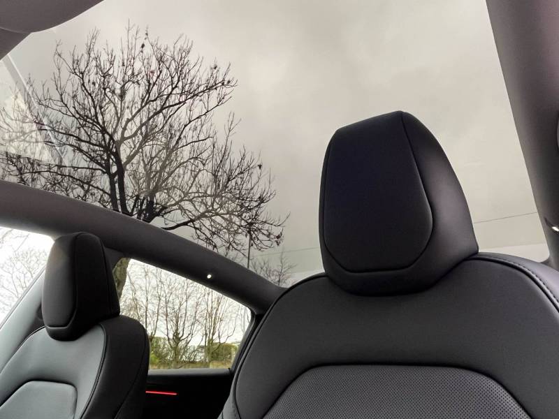 Tesla Model Y   Registered:2025(75)