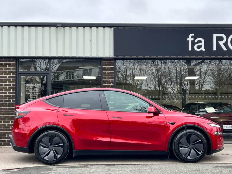Tesla Model Y   Registered:2025(75)