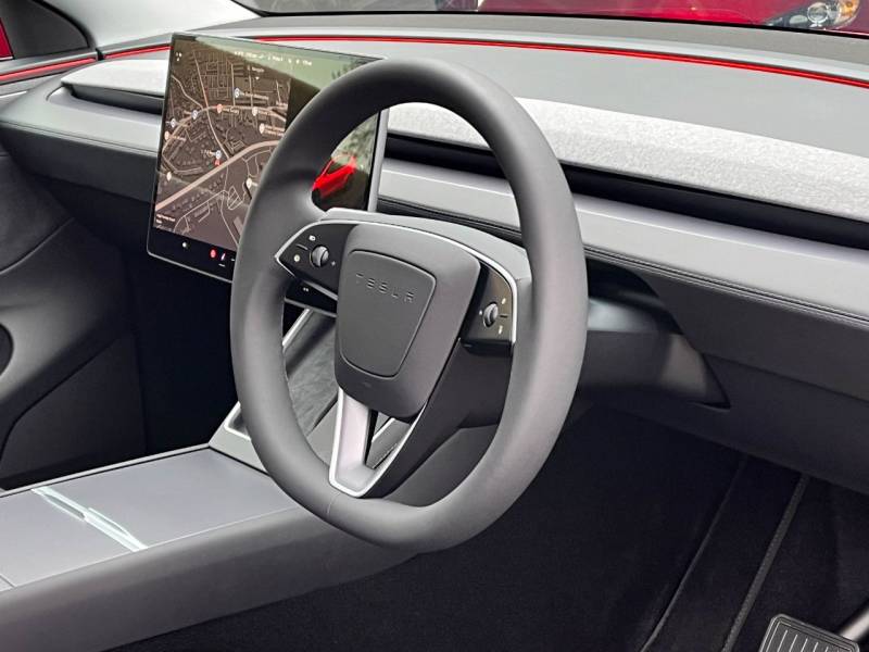 Tesla Model Y   Registered:2025(75)