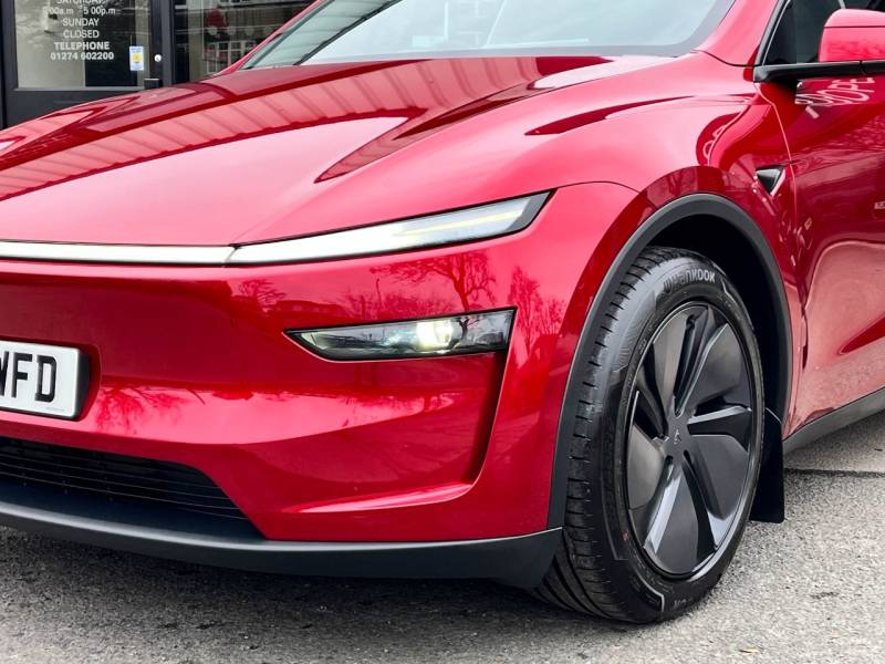 Tesla Model Y   Registered:2025(75)