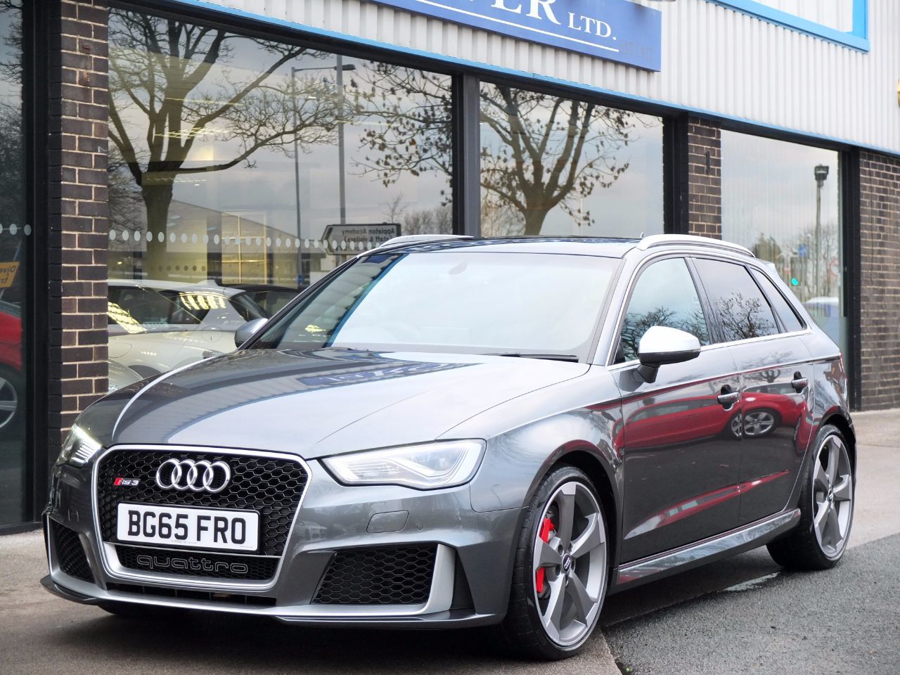 Used Audi RS3 2.5 TFSI RS 3 quattro S tronic for sale in Bradford, West ...